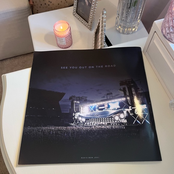 🎸2013 Original Bon Jovi “Because We Can” Concert Tour Program.🎸 - Picture 2 of 11